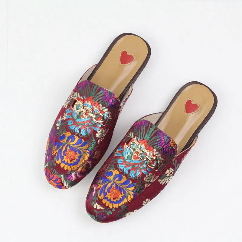 2023 Genuine Leather Summer Shoes Slip On Large Size Embroidery Flat With Slingback Outside Slippers