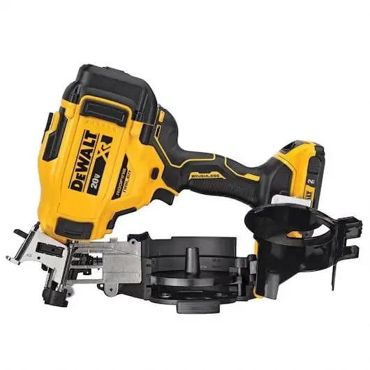 DeWalt 20V MAX* 15‚° Cordless Coil Roofing Nailer Kit