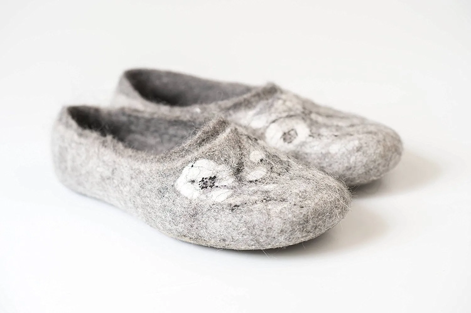 Gray felted wool slippers with flowers decoration Handmade in North Europe