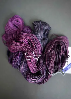 Malabrigo. Rios Merino Worsted 10ply. Purpuras 872