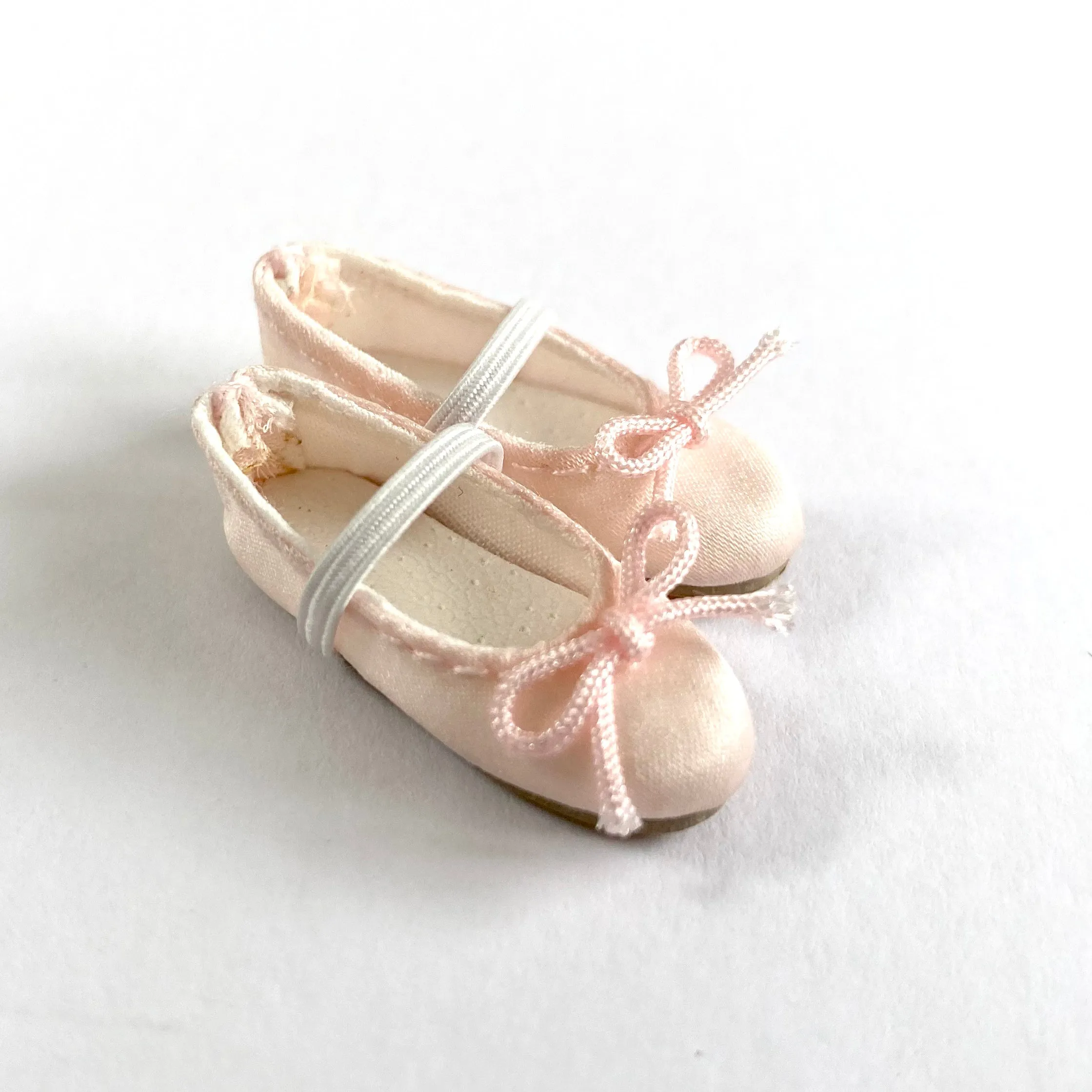 Miniature doll Ballerina shoes tiny pink Silk ballet slippers1/6 scale