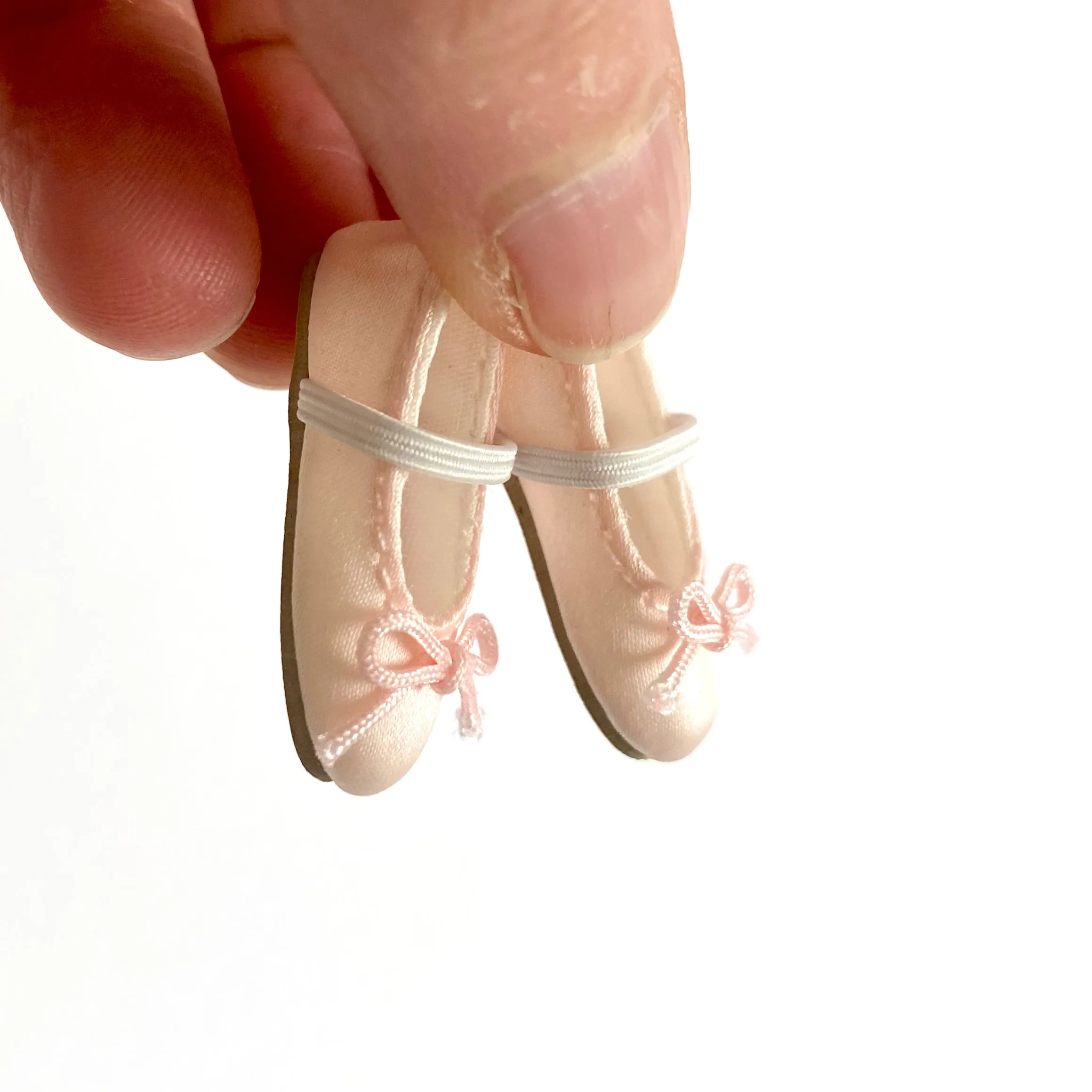 Miniature doll Ballerina shoes tiny pink Silk ballet slippers1/6 scale