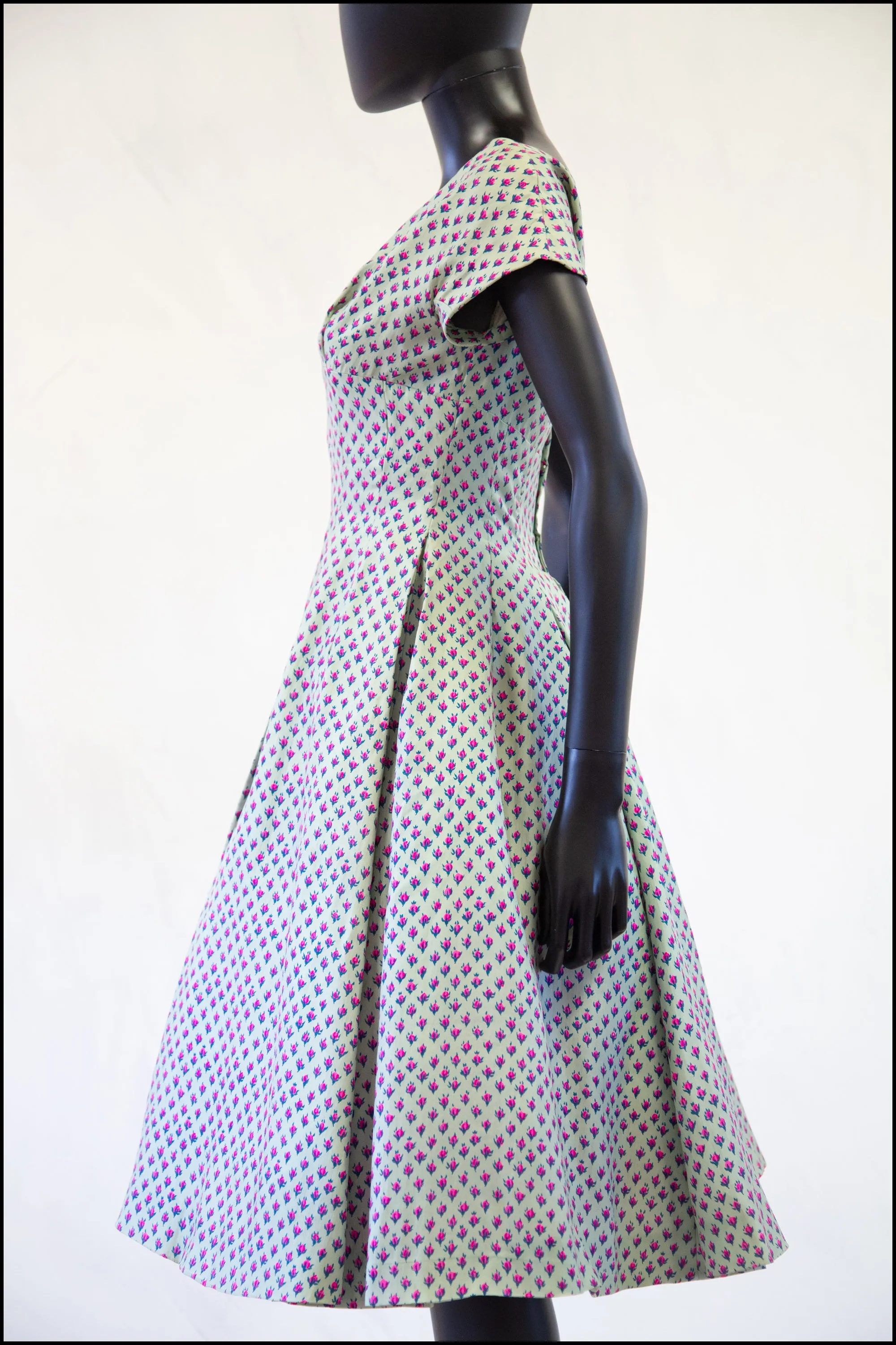 Vintage 1950s Mint Rose Print Silk Dress